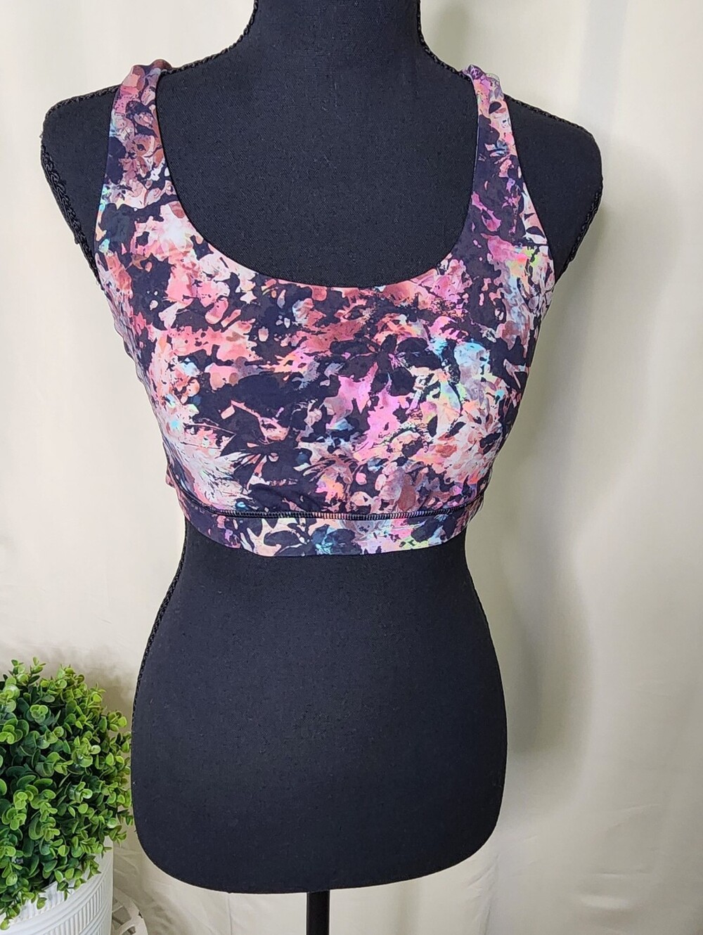 Size 8 Lululemon Energy Scoop Bra Stencil Blossom.